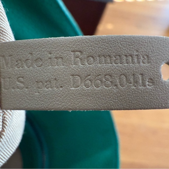 Akris A1 medium tote in green - Picture 5 of 10